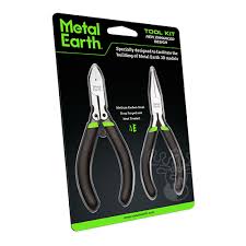 AUTRUCHE Metal Earth Tool Set