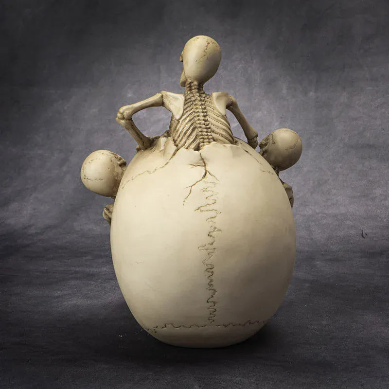 PACIFIC TRADING '3 Escaping Skeletons' Skull