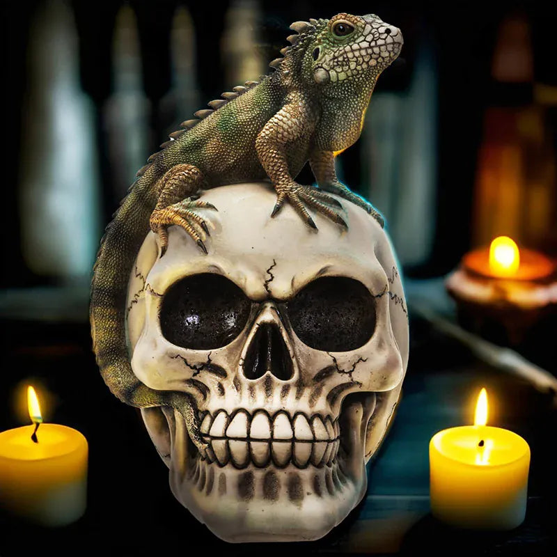 PACIFIC TRADING Iguana-Topped Skull